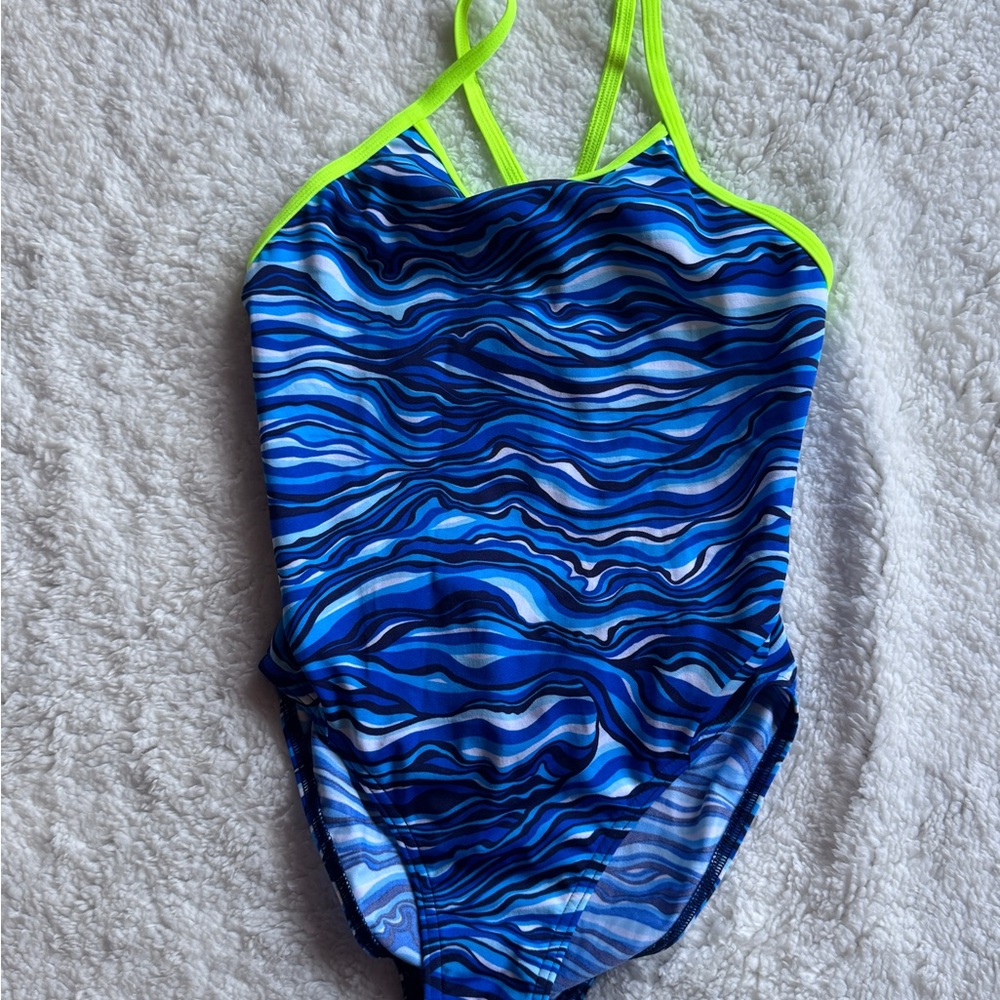 Like new Funkita girls’ Wild Water Eco Diamond Back swimsuit Sz 12 (28)